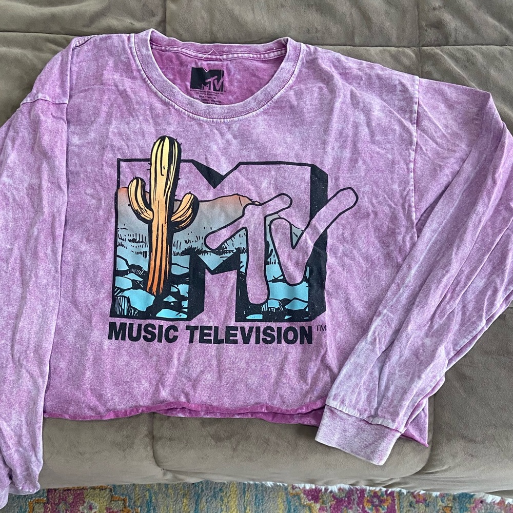 MTV🌵long sleeve crop top